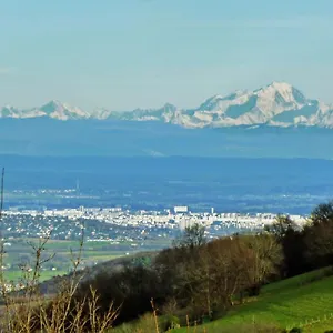 https://gites-des-esselards.hotels-rhonealpes.com